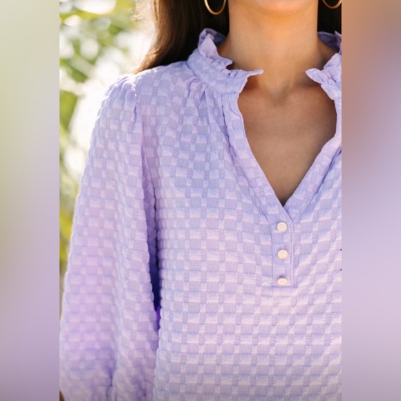 Lilac 3/4 Sleeve Shirt | Textured Knit | Ruffled V-Neck - Picture 4 of 8
